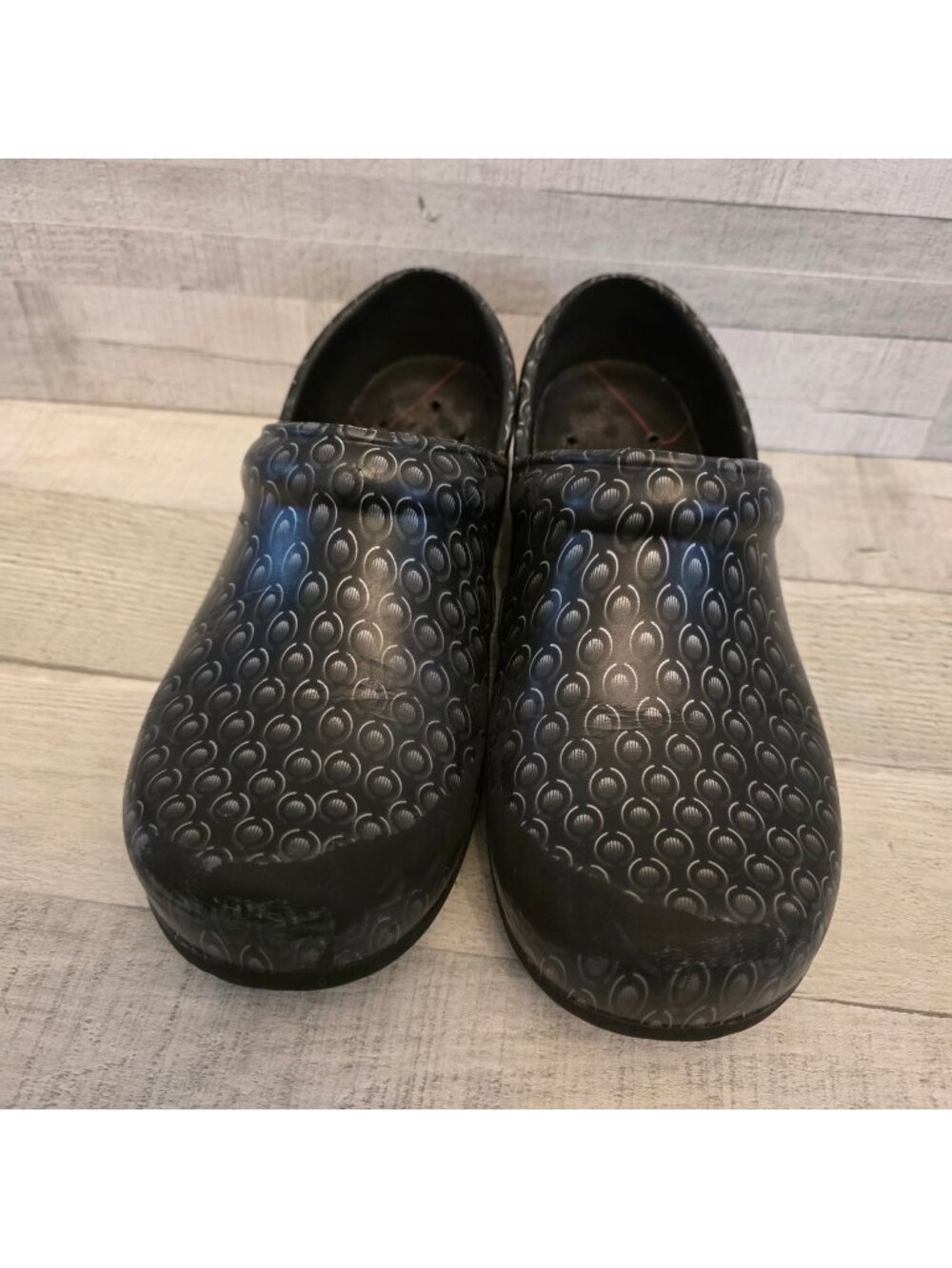 Dasko Black Slip-Resistant Closed-Toe Clogs Size Women 7 Men 5 Work ShoeS